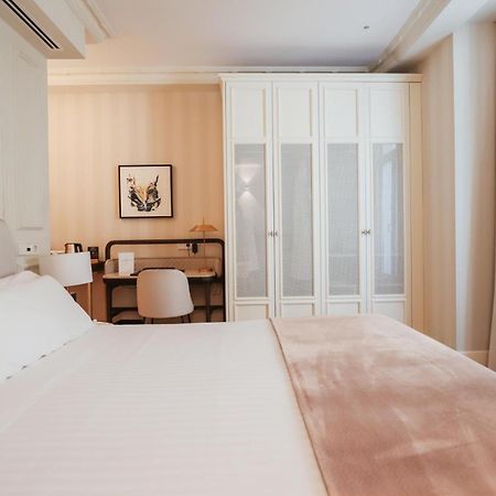 Myr Palacio Vallier Valencia Buitenkant foto A room at the hotel