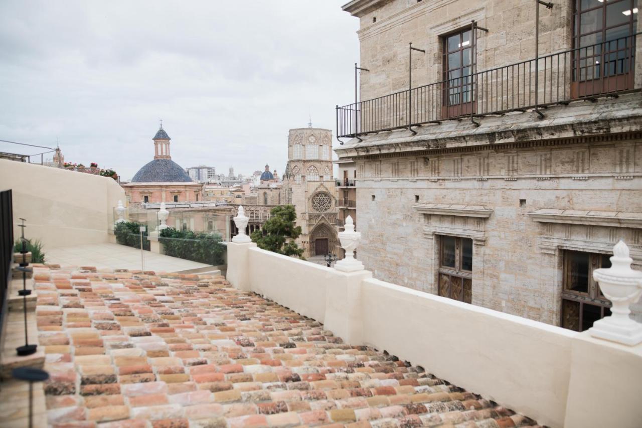 Myr Palacio Vallier Hotel Valencia Buitenkant foto The roof of the palace