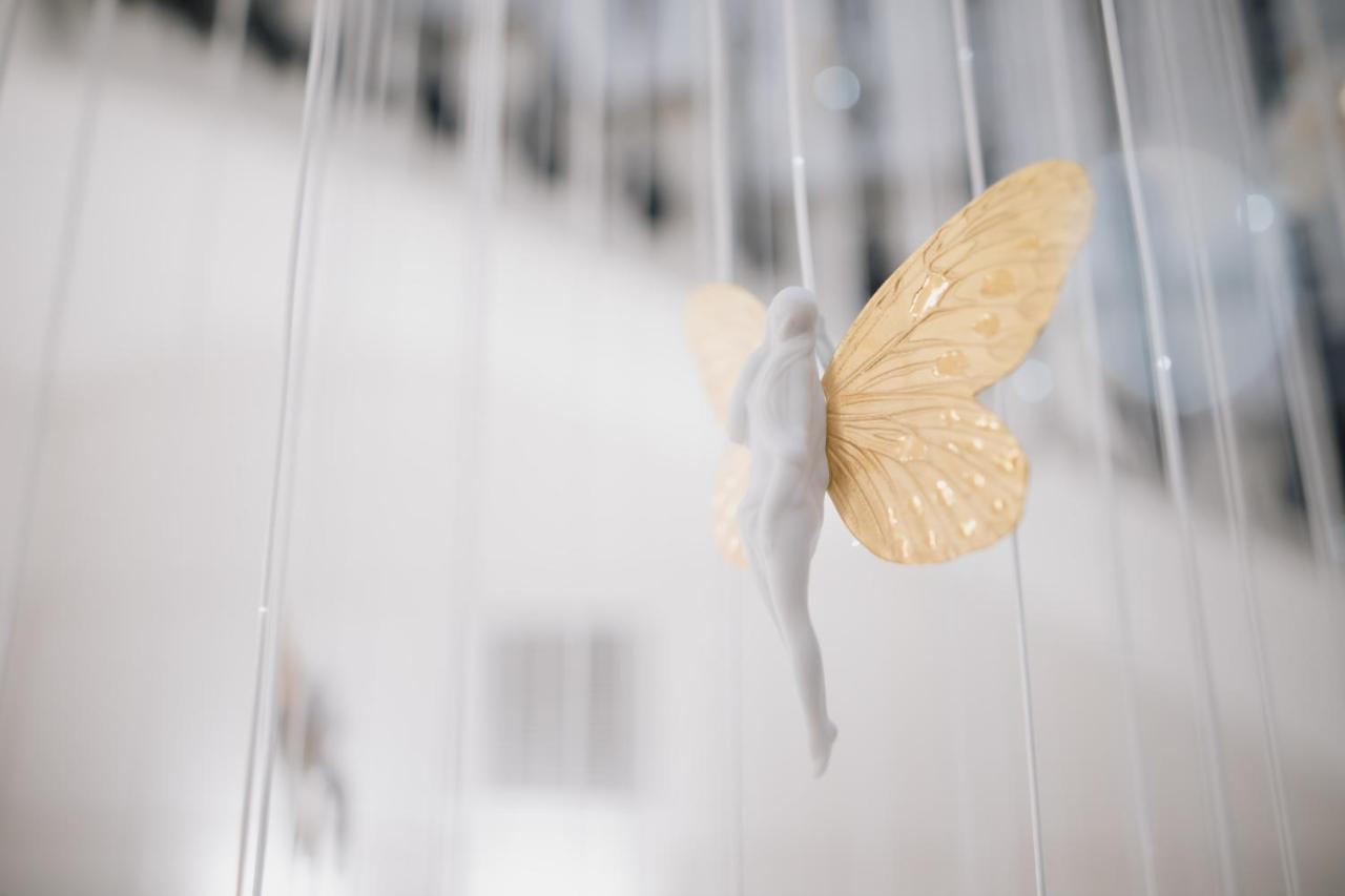 Myr Palacio Vallier Valencia Buitenkant foto Butterfly