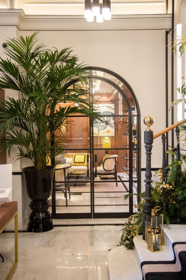 Myr Palacio Vallier Valencia Buitenkant foto Interior of the hotel